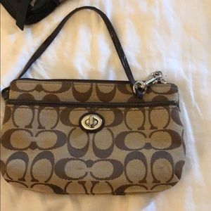 Coach clutch 🔴3 for 55